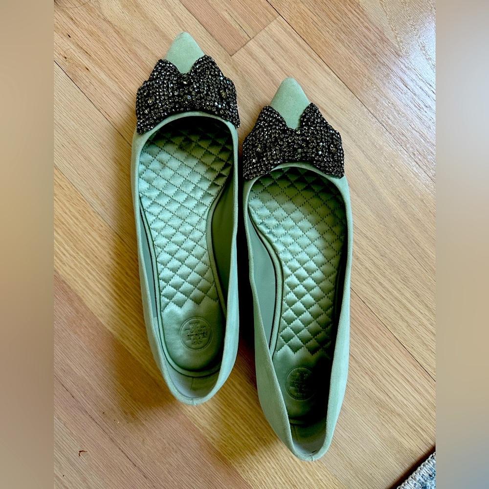 TORY BURCH beautiful bedazzled ballet flats!